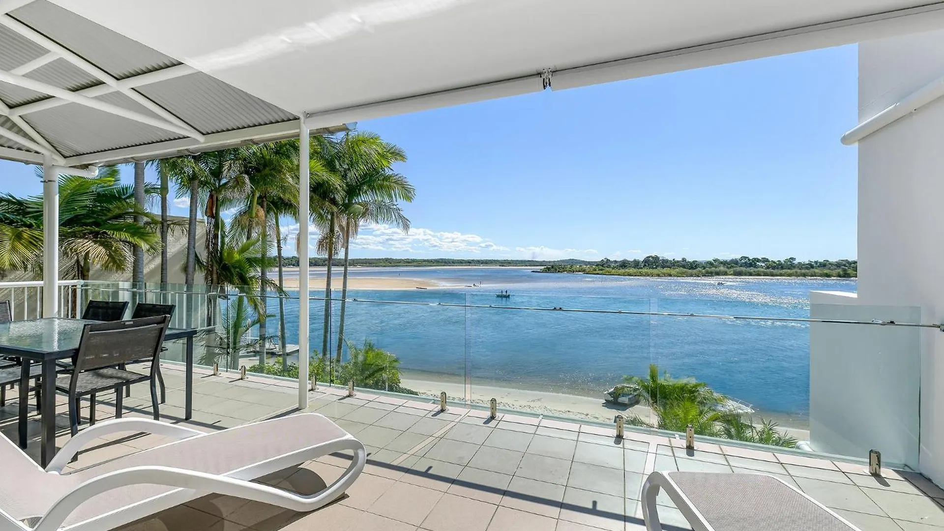 Noosa Quays Waterfront Accomodation Australien