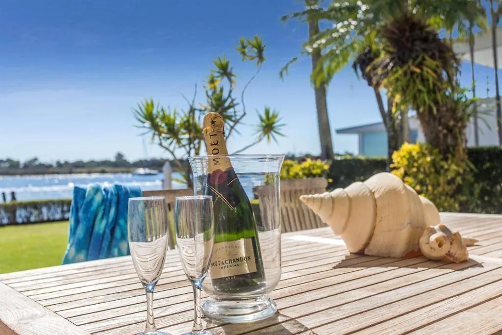 Noosa Quays Waterfront Accomodation Australien